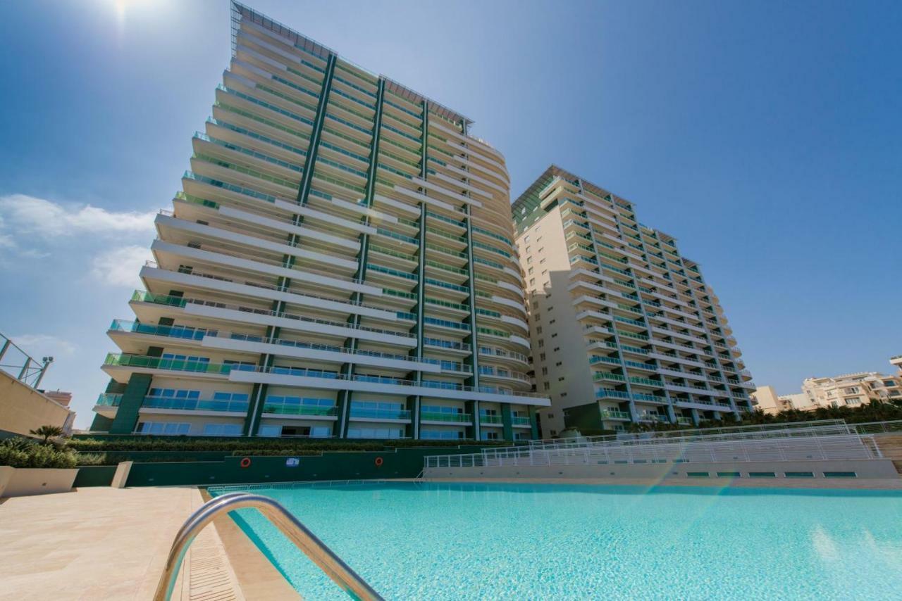 סליאמה Gorgeous Apartment With Terrace In Fort Cambridge, Pool מראה חיצוני תמונה