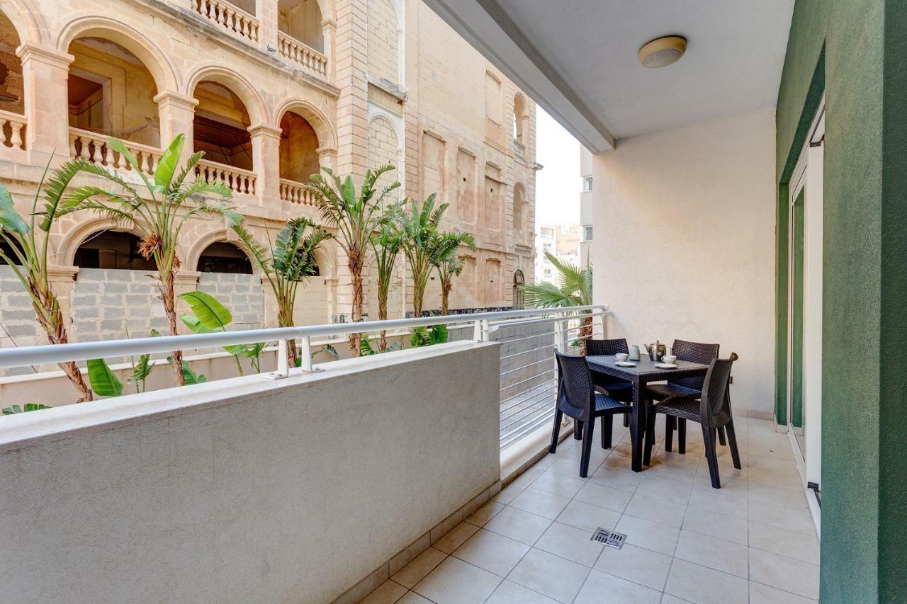 סליאמה Gorgeous Apartment With Terrace In Fort Cambridge, Pool מראה חיצוני תמונה